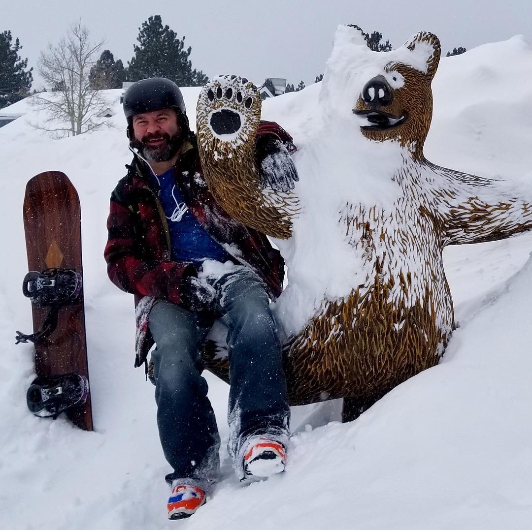 day 12. 03.03.2018. only 5 runs in before an avalanche closed the mountain... so this #mammoth #mammothmountain #mammothlakes #mammothstories #powder #snowboarding #mammothmarch #earlyups #avalanche #avalancheclosure #mammothavalanche #nofriendsonpowderdays #instabear #beard #raftersmammothlakes #arborsnowboards